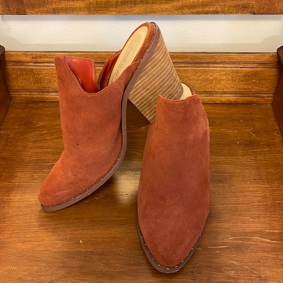 Rust Mules - Picture 2 of 9